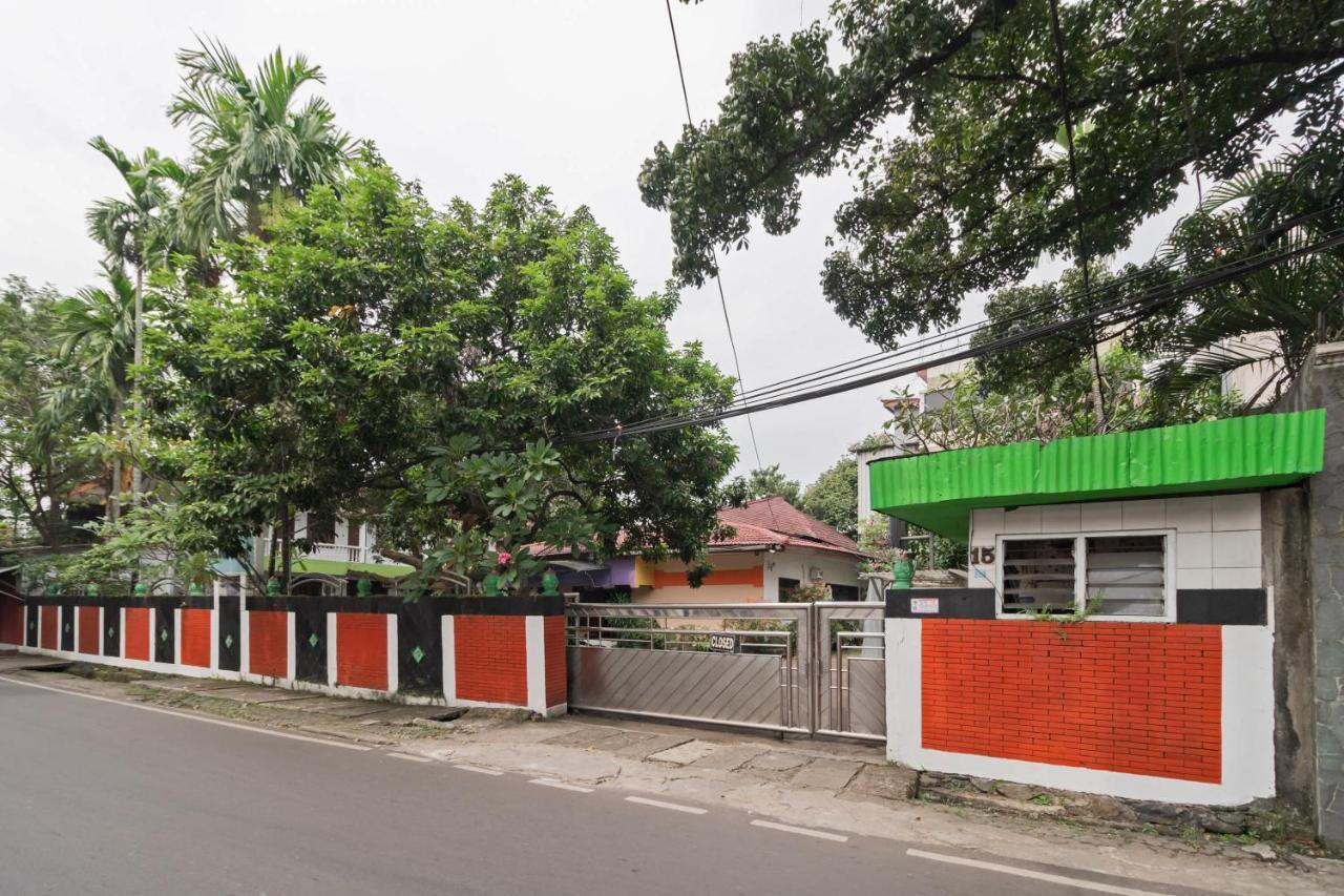 Urbanview Hotel Minongga Pondok Labu By Reddoorz Jakarta Exterior photo