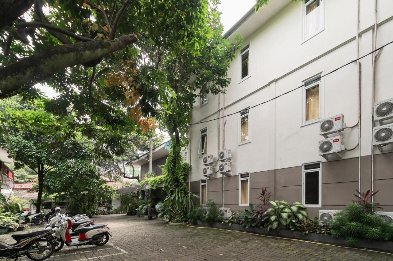 Urbanview Hotel Minongga Pondok Labu By Reddoorz Jakarta Exterior photo